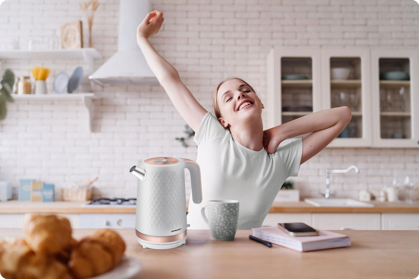 Чайник електричний Berdsen BD-705 1,7 л Біло-золотистий (370502) - фото 2