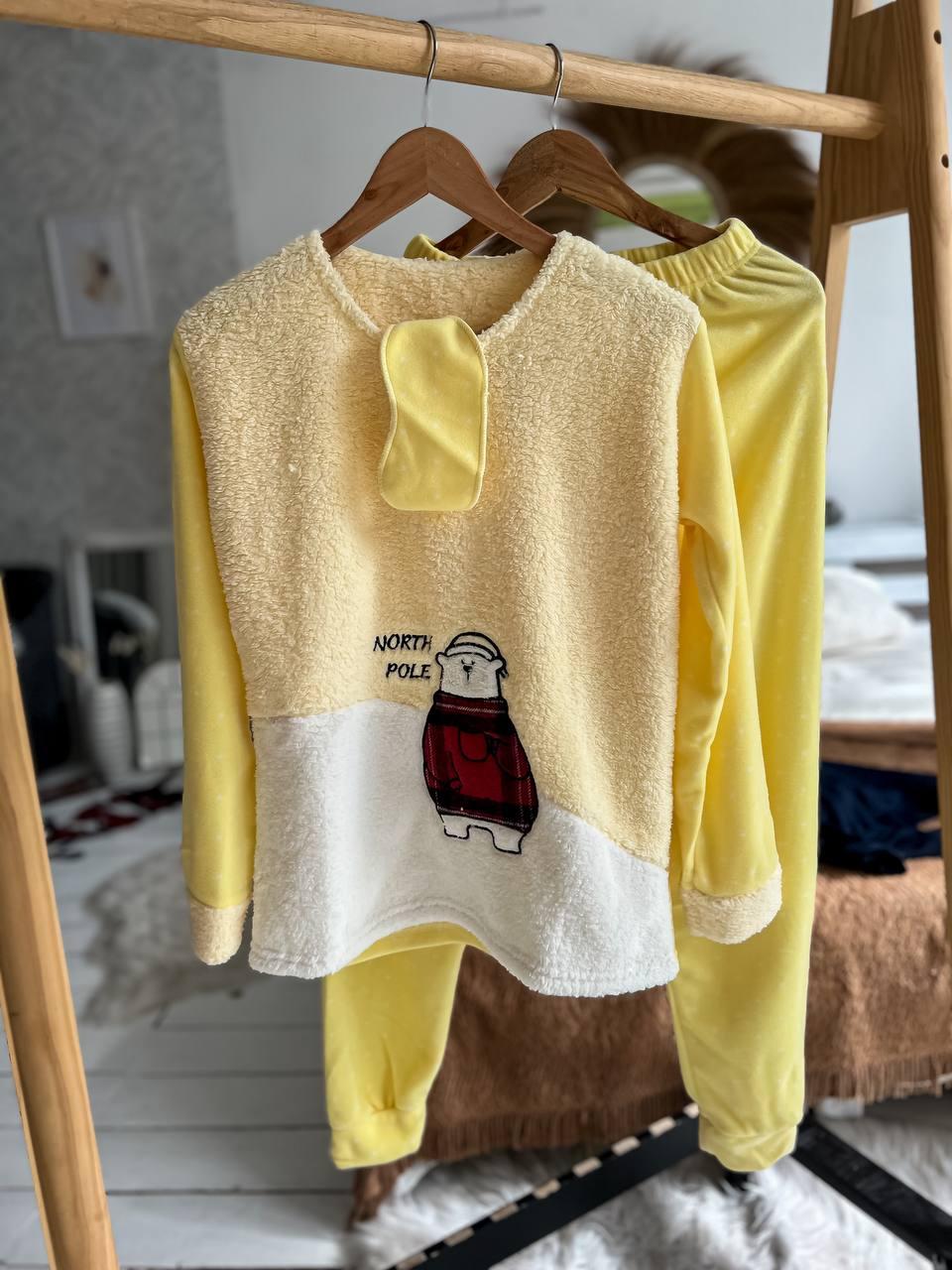 Пижама женская теплая DO2164 с принтом и маской для сна XL Желтый - фото 8 Пижама женская теплая DO2164 с принтом и маской для сна XL Желтый - фото 8