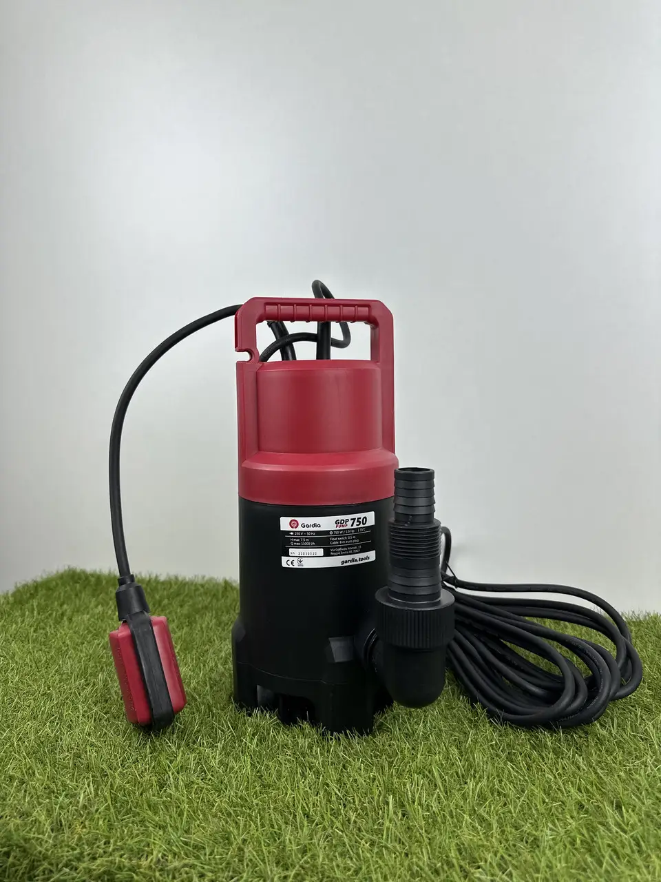Дренажний насос Gardia GDP-750