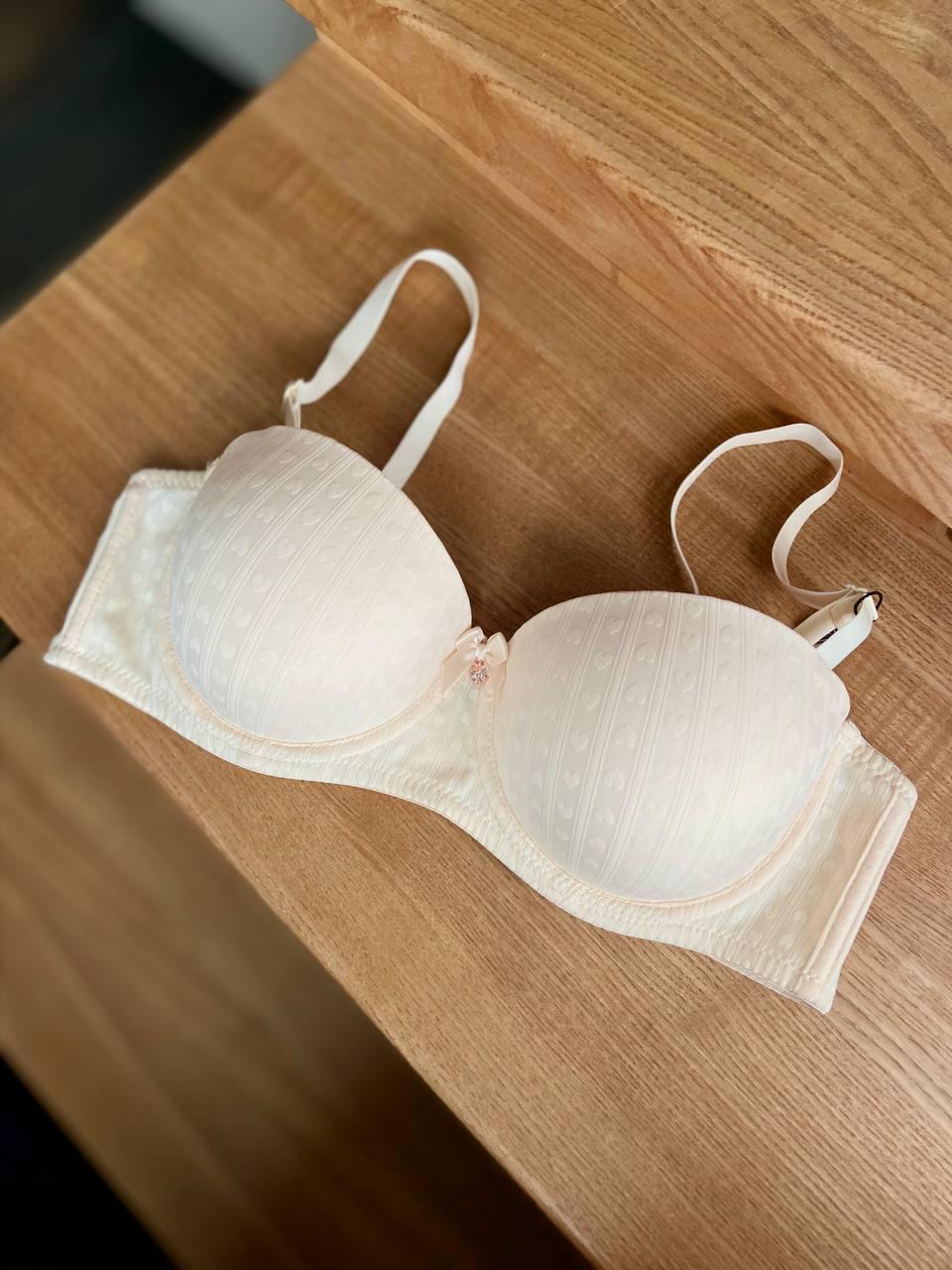 Бюстгальтер анжелика с формованными чашками и поролоновым корректором на косточке 95C Светло-бежевый (31905-2-5) Бюстгальтер анжелика с формованными чашками и поролоновым корректором на косточке 95C Светло-бежевый (31905-2-5)