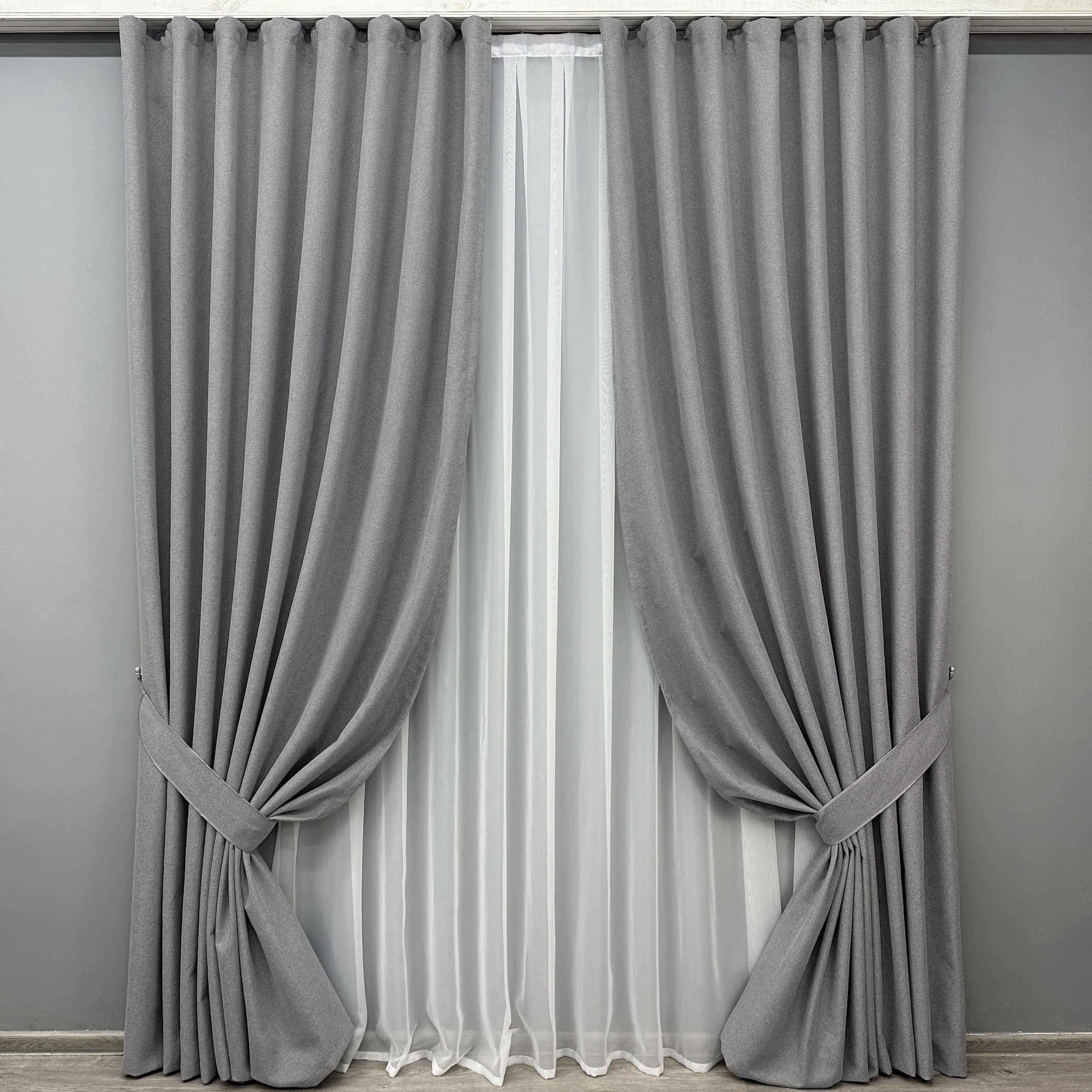 Комплект готовых штор VR-Textil Блэкаут двусторонний ASHEN NIGHT № 1851ш 200х290 см 2 шт. Серый (32-222) Комплект готовых штор VR-Textil Блэкаут двусторонний ASHEN NIGHT № 1851ш 200х290 см 2 шт. Серый (32-222)