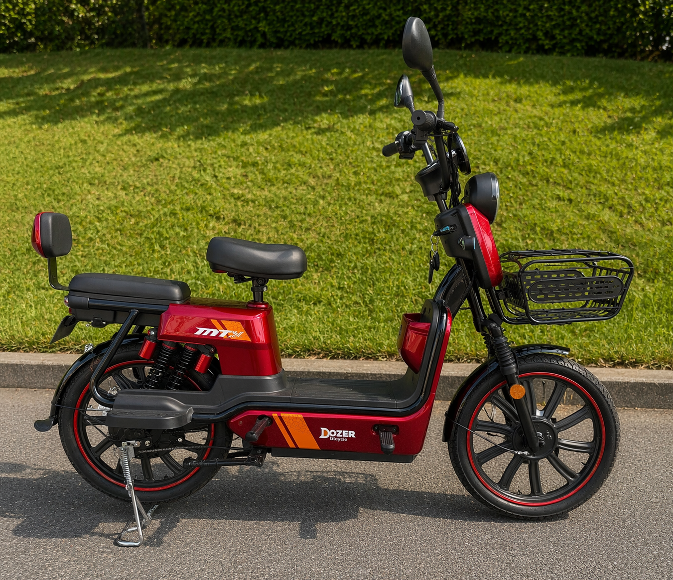 Электроскутер DOZER D-500 для взрослых двухместный 800 вт с педалями запас хода до 50 км.