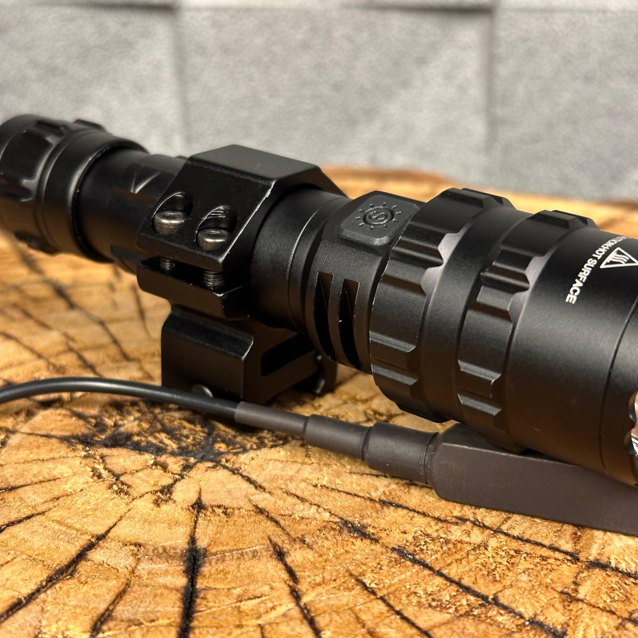 Фонарь подствольный с выносной кнопкой на планку вивера - фото 3 Фонарь подствольный с выносной кнопкой на планку вивера - фото 3