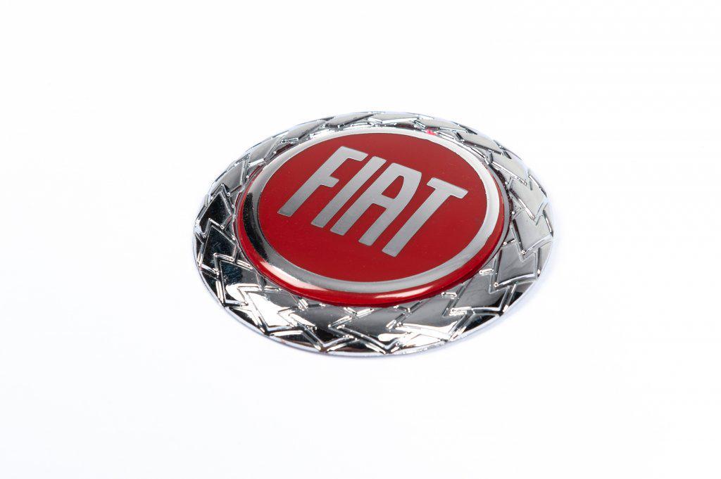 Значок самоклейка 75 мм для Fiat Doblo II 2005/ г Красный 72020