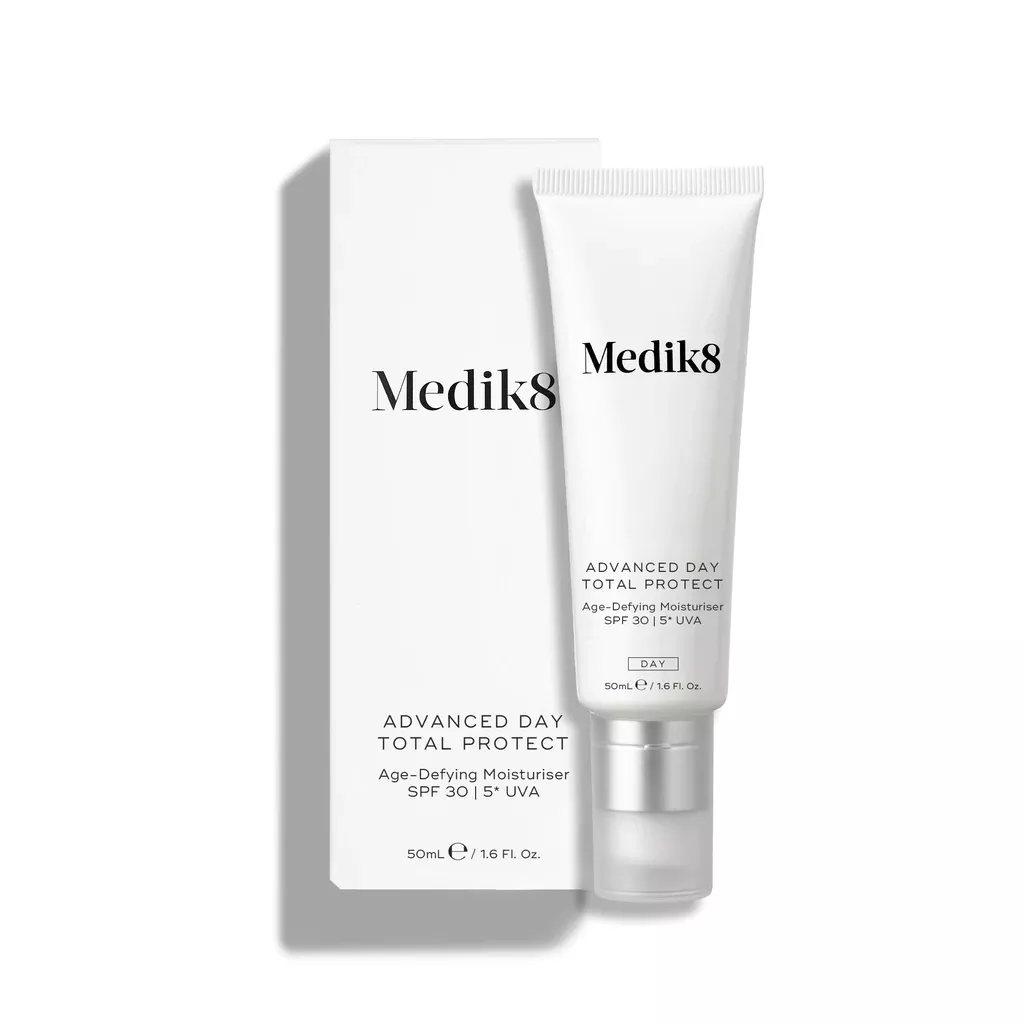 Антивозрастной увлажняющий крем Medik8 с SPF 30 и 5-звездной UVA-защитой Advanced Day Total Protect