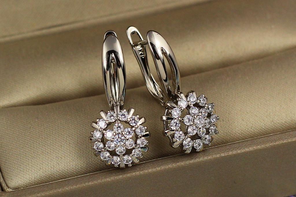 Серьги Xuping Jewelry Цветочная поляна 2,5 см Серебристый