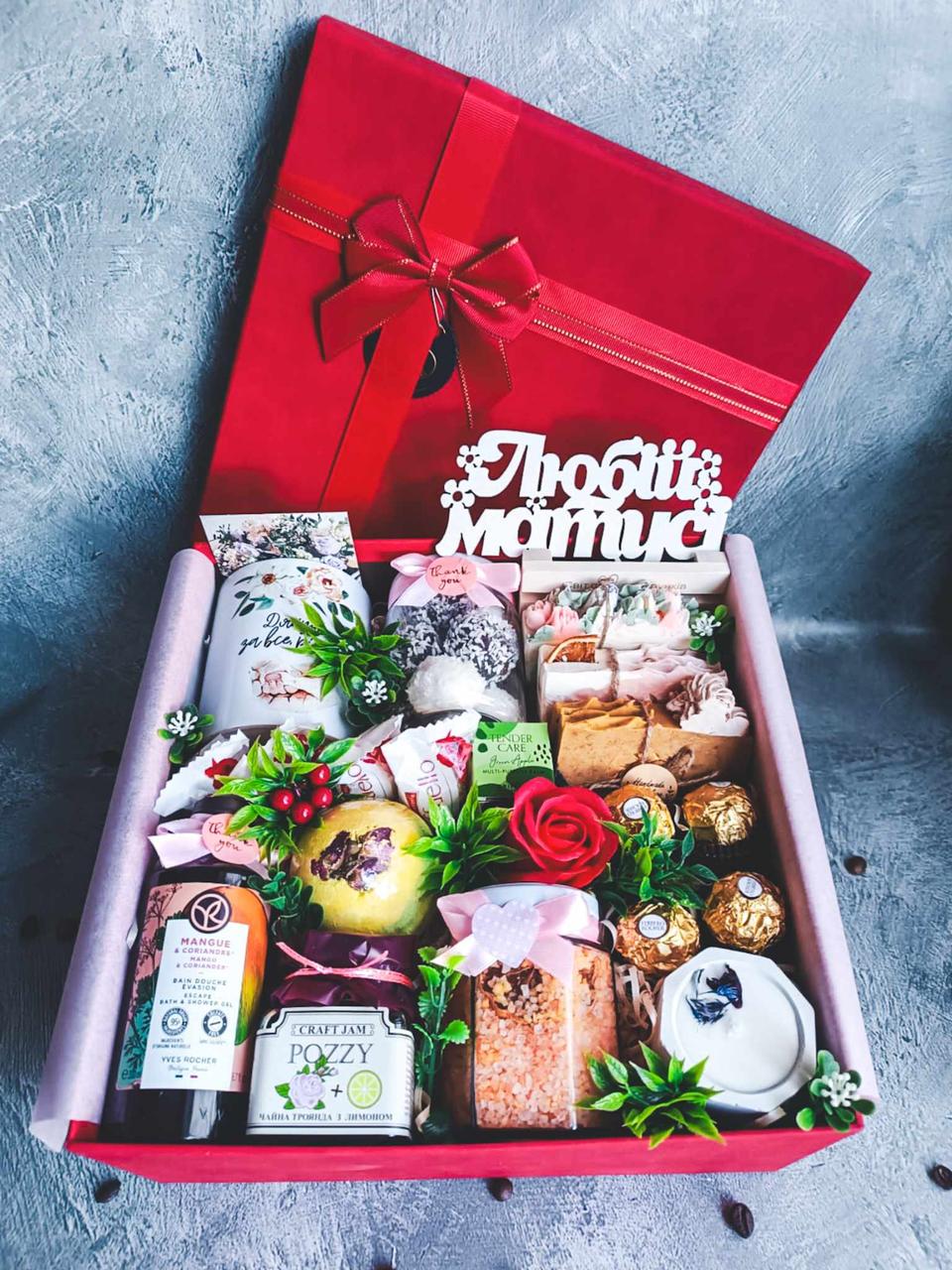 Подарунковий бокс для мами на день народження Червоний (2290455069)