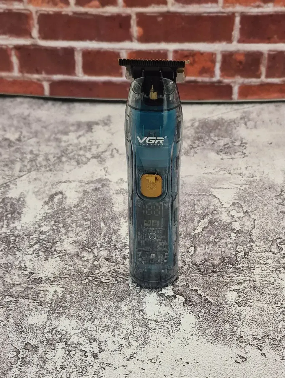 Тример для бороди й волосся акумуляторний VGR V-961 з Т-ножем LED-дисплеєм та 4 насадками (ML-05043) - фото 3 Тример для бороди й волосся акумуляторний VGR V-961 з Т-ножем LED-дисплеєм та 4 насадками (ML-05043) - фото 3