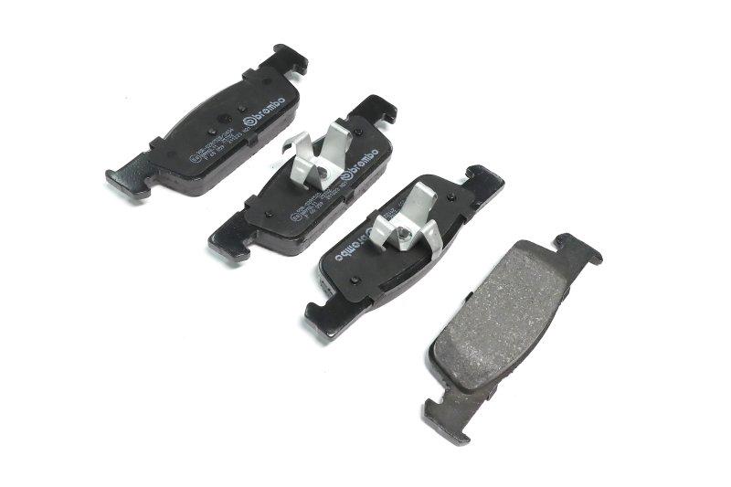 Колодки гальмівні дискові Dacia Logan 1.2 1.5 2012- sandero 2013- Clio 4 2012- передні (P 68 059 BREMBO)