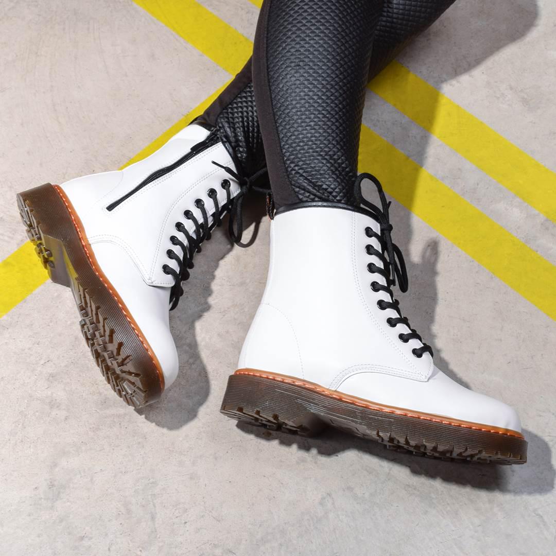 Ботинки женские со шнуровкой 323910 р. 36