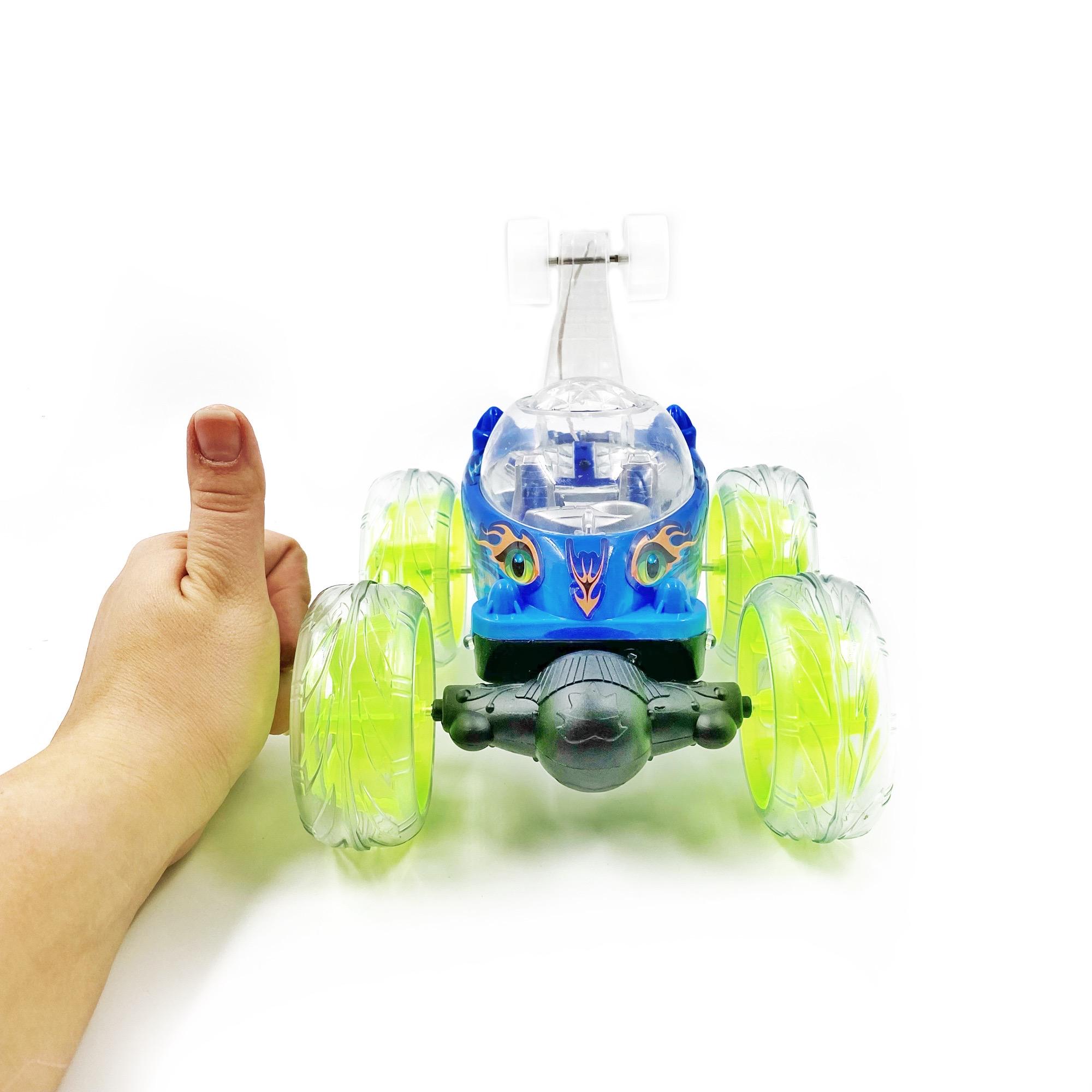 Машинка перевертыш Jia Yue Toys на радиоуправлении с подсветкой 4,8 В 16 см Синий (77463s) - фото 4 Машинка перевертыш Jia Yue Toys на радиоуправлении с подсветкой 4,8 В 16 см Синий (77463s) - фото 4