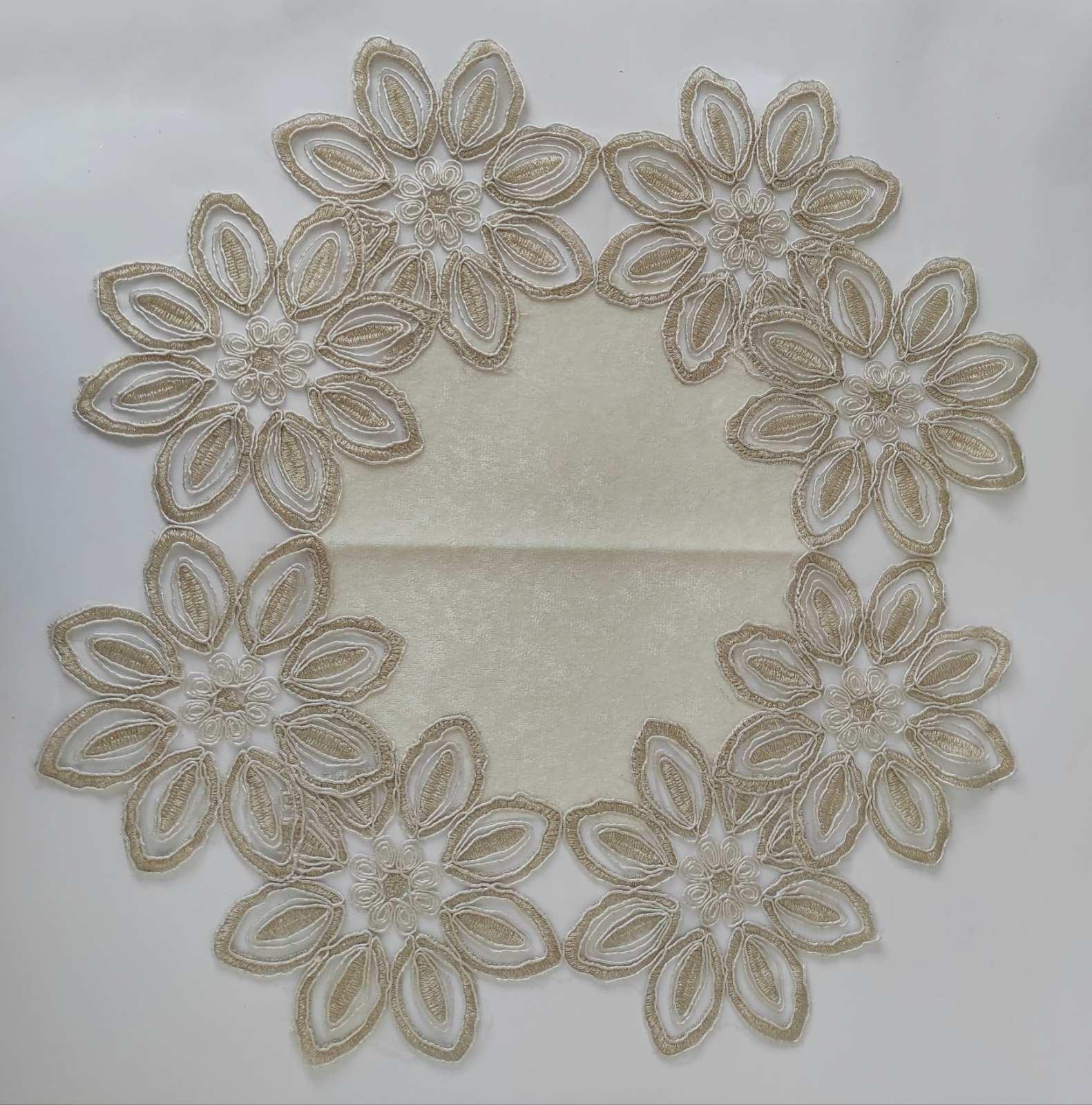 Салфетка велюровая Acme с кружевом 45x45 Daisy Krem (CN7487)