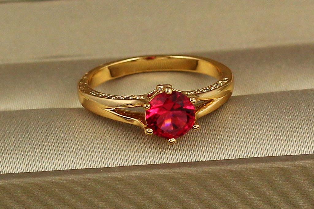 Кольцо Xuping Jewelry малиновый камень 8 мм на шесть креплений р. 20 Золотистый (1684412031)