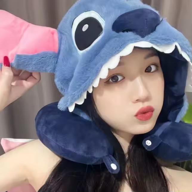 М'яка подушка з капюшоном для подорожей та відпочинку Стіч - фото 2 М'яка подушка з капюшоном для подорожей та відпочинку Стіч - фото 2