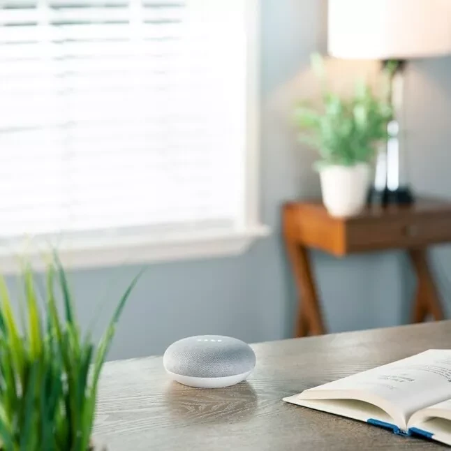 Умная колонка Google Home Mini Chalk (2498490572) - фото 10 Умная колонка Google Home Mini Chalk (2498490572) - фото 10