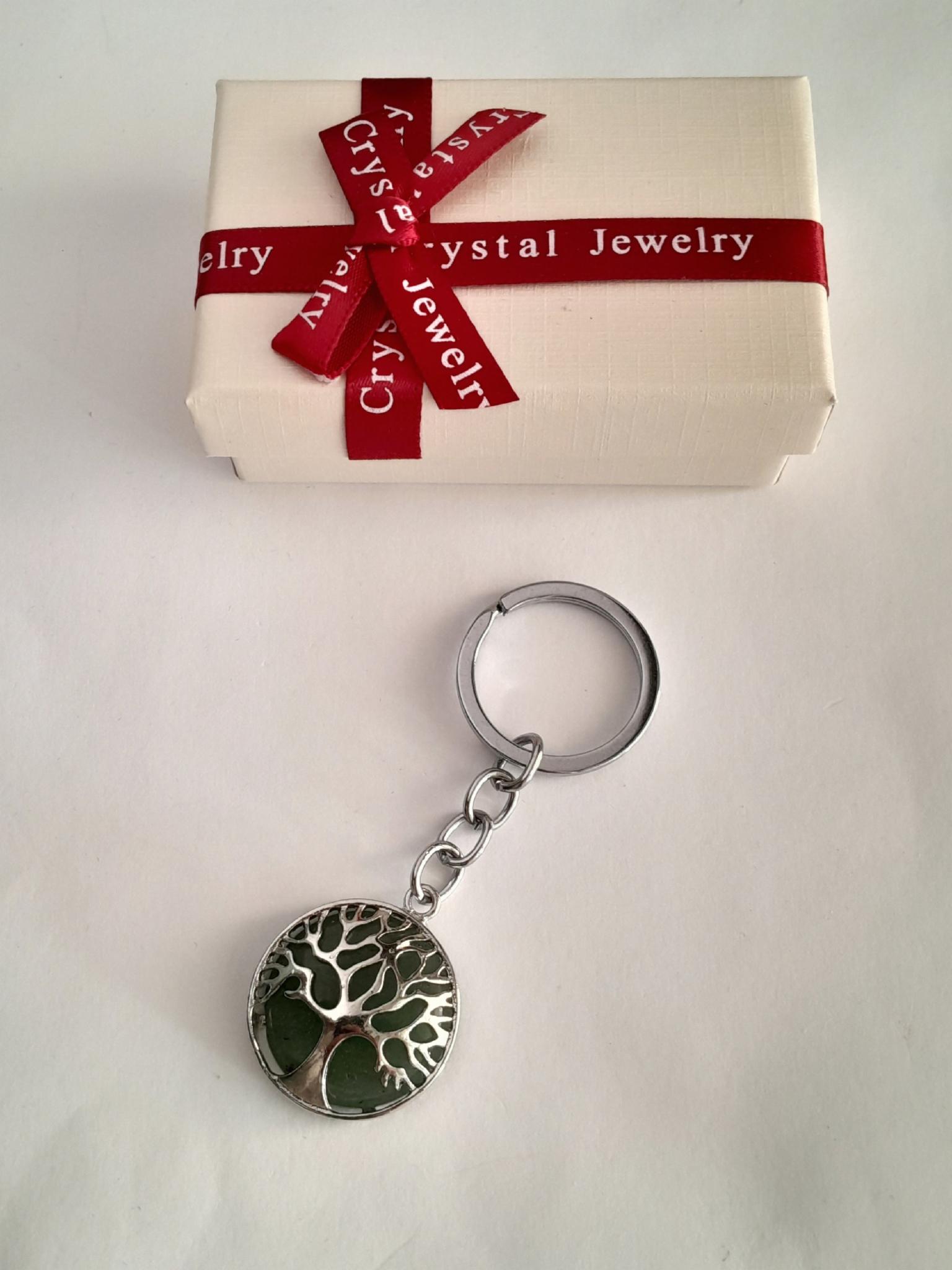 Кулон с натуральным камнем нефритом Древо жизни в серебристой оправе в подарочной коробочке (10007)