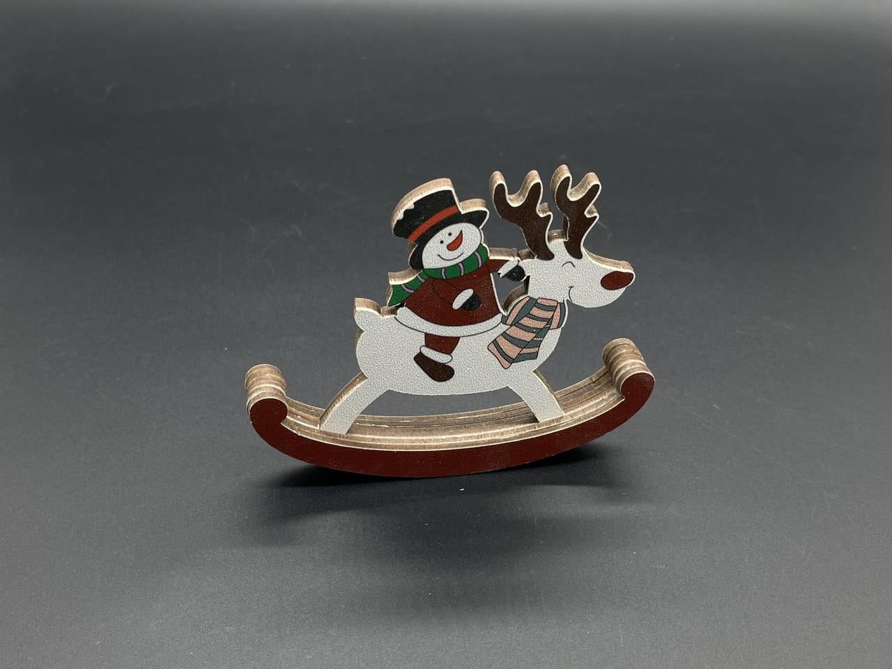 Іграшка новорічна ялинкова з фанери Сніговик на олені 12 см (1490386896)