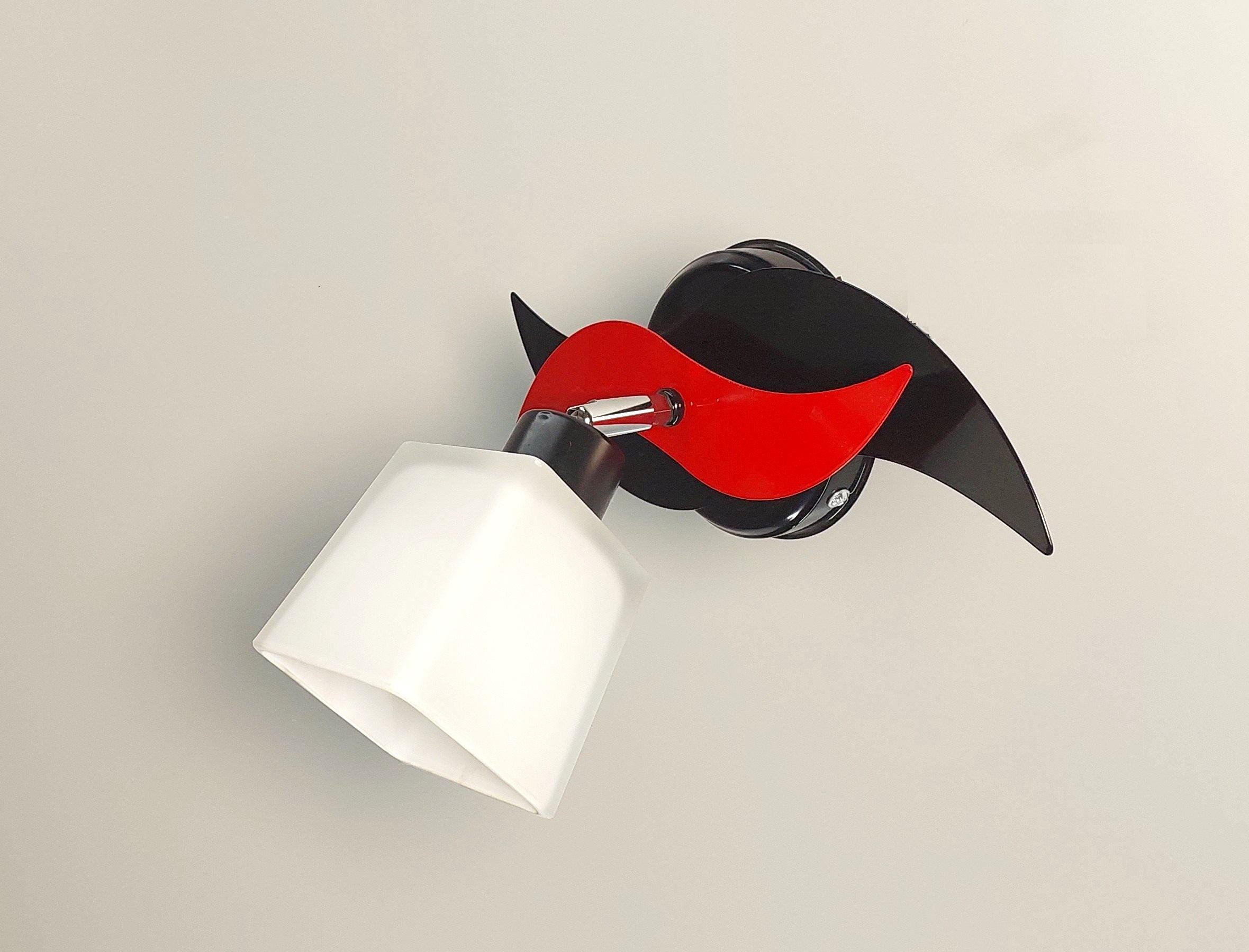 Бра настенный 8008 поворотный металлический Черный/Красный