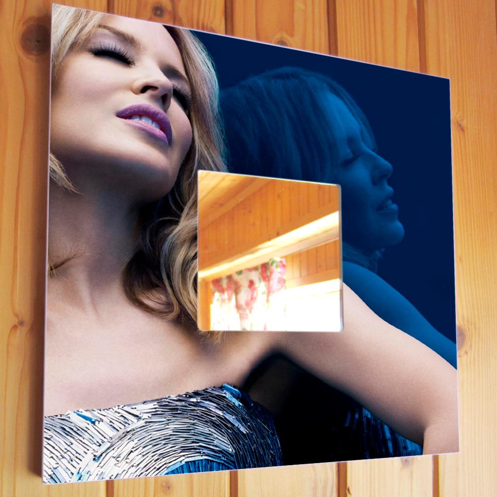 Зеркало Певица Кайли Миноуг 260х260 мм (M00826)