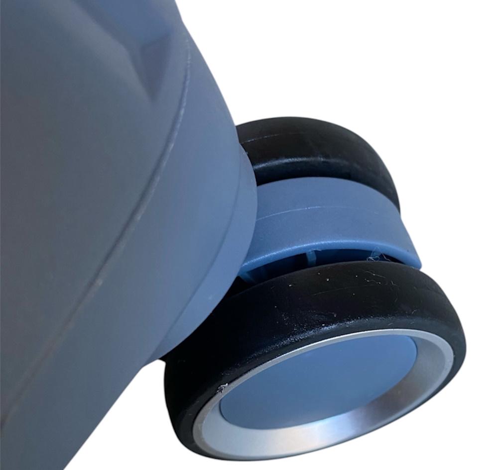 Чемодан средний Madisson Snowball 51103 полипропилен M Серый - фото 6