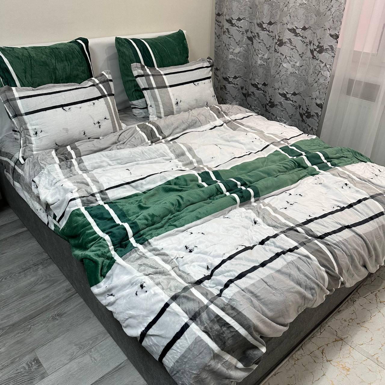 Комплект постельного белья велюровый с рисунком с 4 наволочками евро 200x230 см Серо-зеленый (29225207)