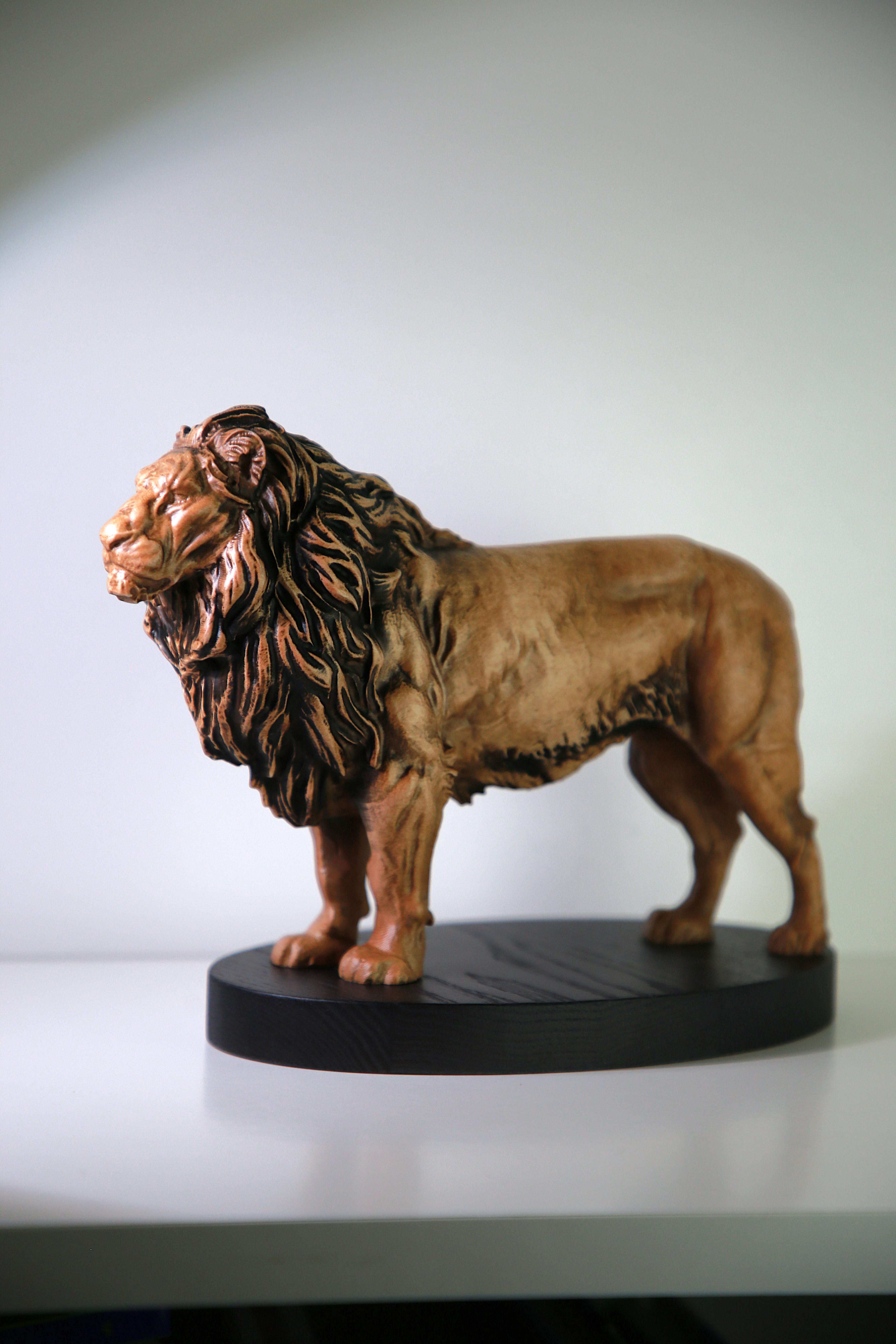 Статуэтка деревянная Лев из натурального бука (W0026)