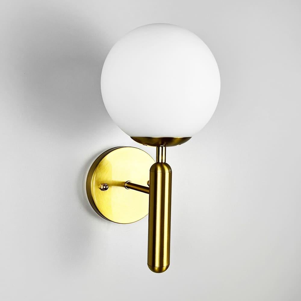 Світильник настінний куля Light House LNF-17543/1W CP з білим плафоном Латунь