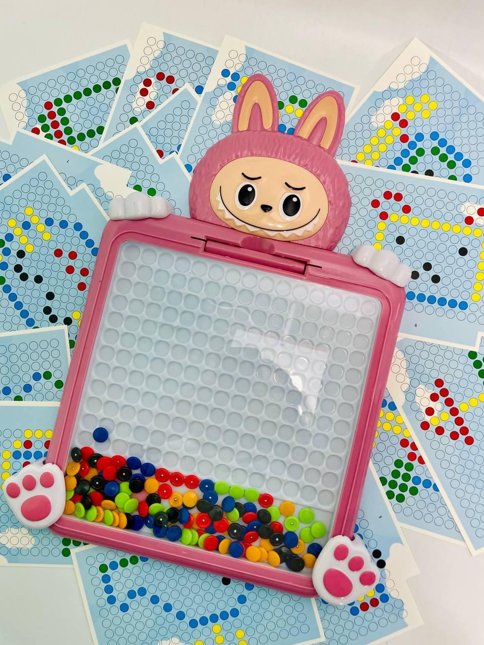 Мозаика магнитная Лабубу стилус цветные шарики 16 двусторонних карточек 40х2,5х25 см Розовый - фото 4 Мозаика магнитная Лабубу стилус цветные шарики 16 двусторонних карточек 40х2,5х25 см Розовый - фото 4