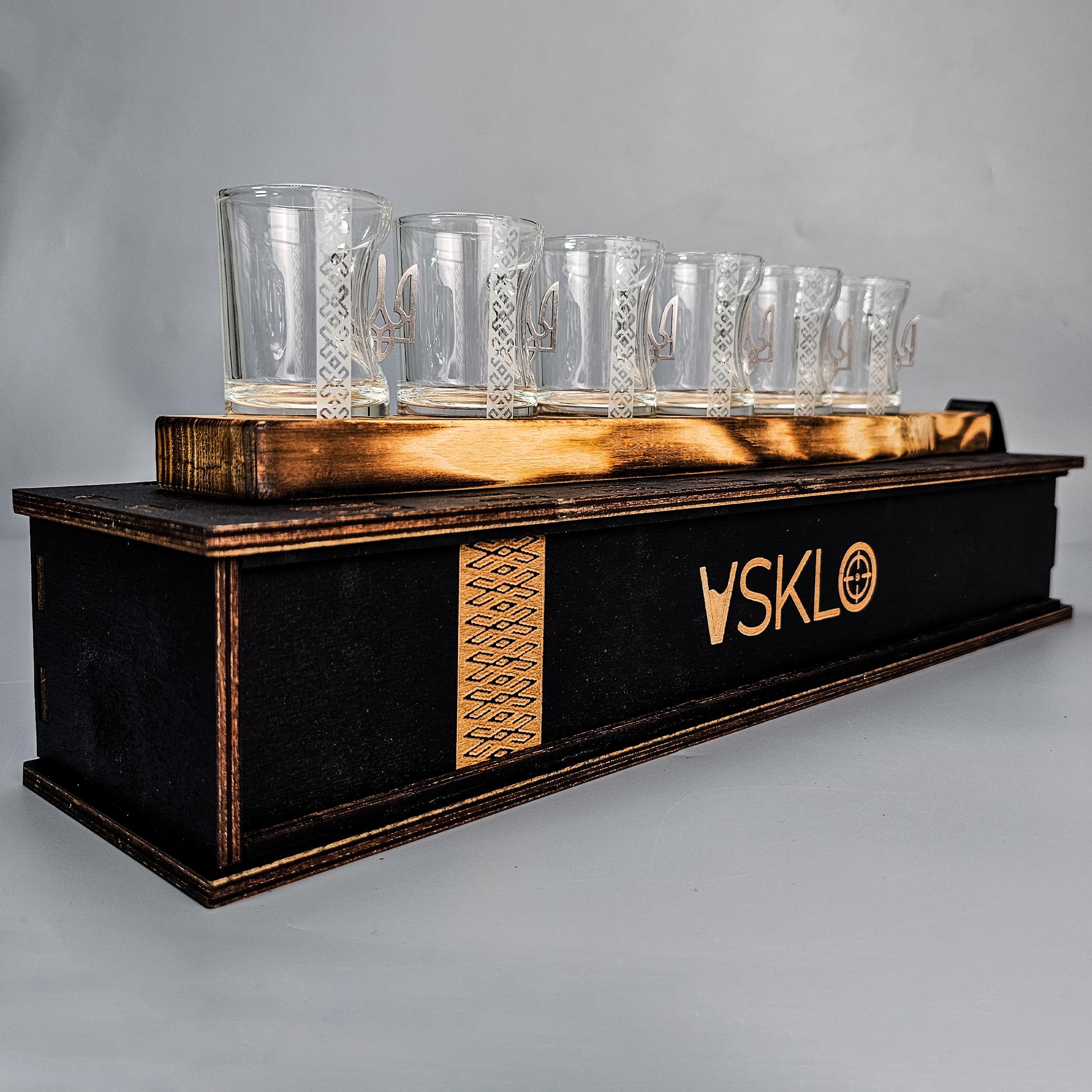 Набор рюмок VSKLO с гербами на подставке в упаковке с гравировкой (28321607)