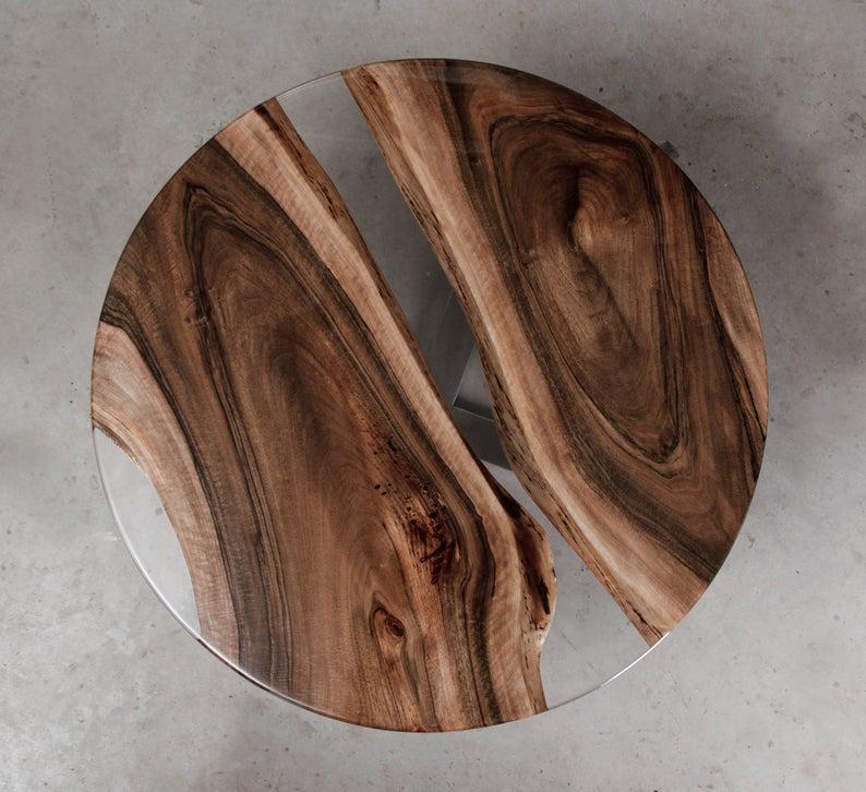 Стіл журнальний річка Мемфіс дизайнерський круглий з прозорої епоксидної смоли та масиву горіха 800х480 мм - фото 2 Стіл журнальний річка Мемфіс дизайнерський круглий з прозорої епоксидної смоли та масиву горіха 800х480 мм - фото 2