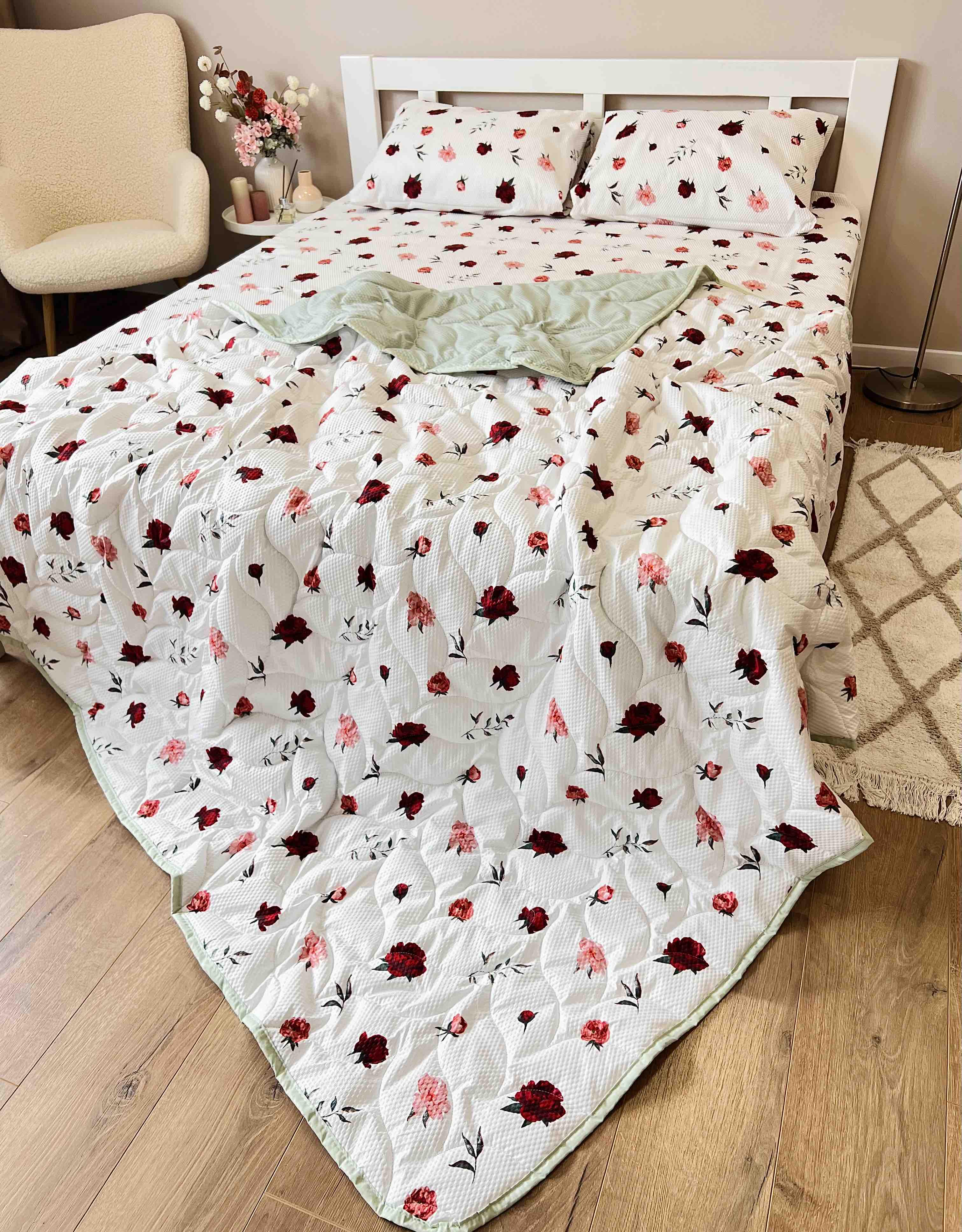 Комплект постільний жниварка з ковдрою з квітковим малюнком полуторний 150x215 см Білий (27477698) - фото 13 Комплект постільний жниварка з ковдрою з квітковим малюнком полуторний 150x215 см Білий (27477698) - фото 13