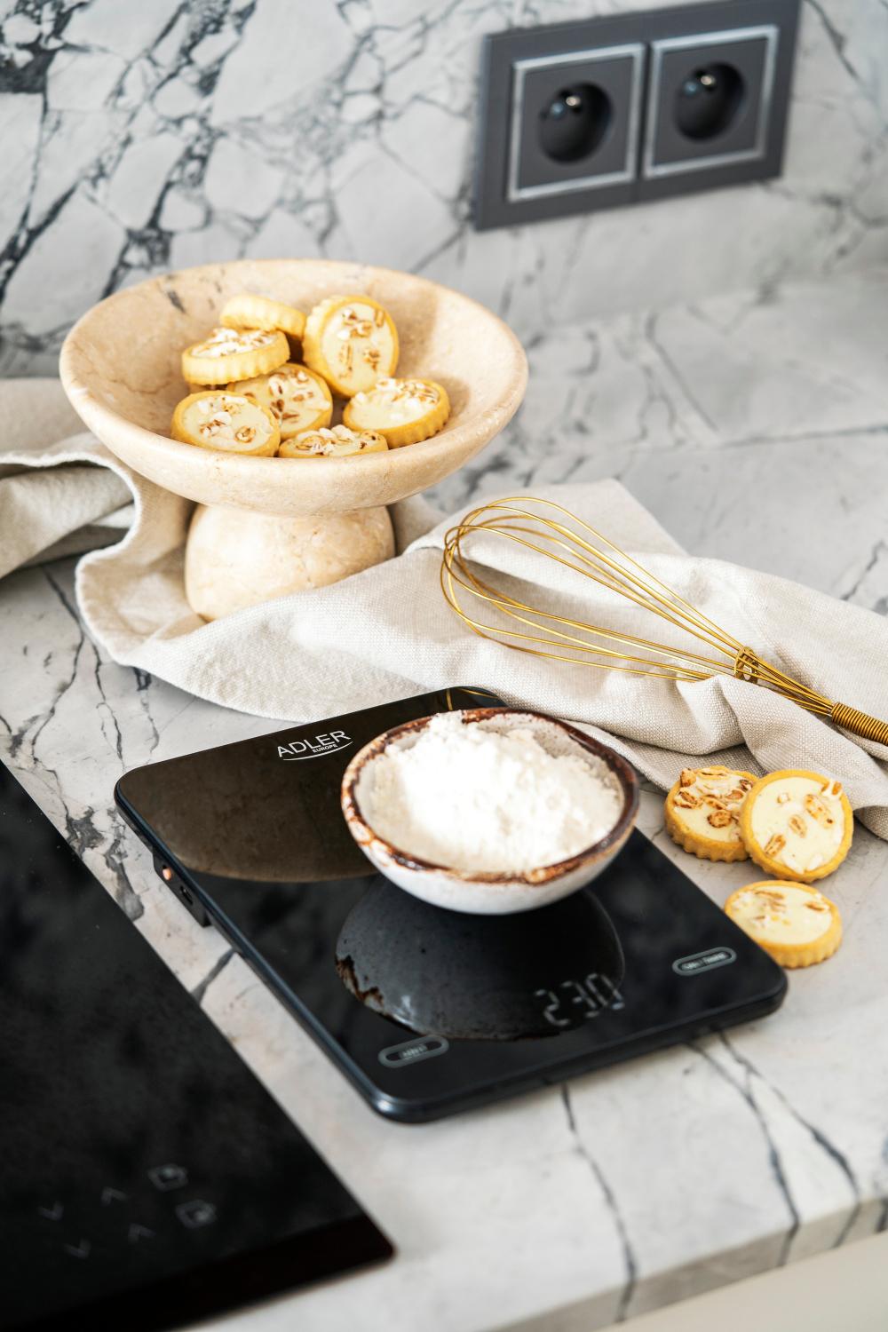 Ваги кухонні електронні Adler AD 3177 до 10 кг USB Type-C скляні з автовимкненням Black (CR3175B) - фото 7 Ваги кухонні електронні Adler AD 3177 до 10 кг USB Type-C скляні з автовимкненням Black (CR3175B) - фото 7