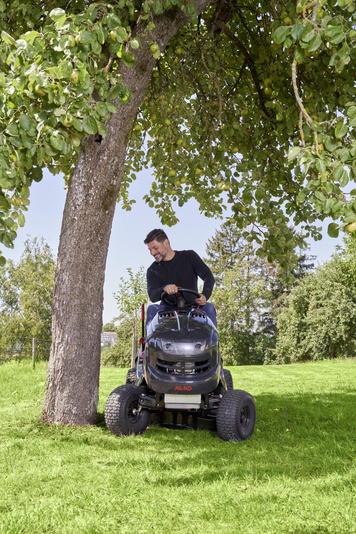 Трактор-газонокосилка SOLO by AL-KO T 18-103,2 HD Comfort (123016) - фото 3 Трактор-газонокосилка SOLO by AL-KO T 18-103,2 HD Comfort (123016) - фото 3