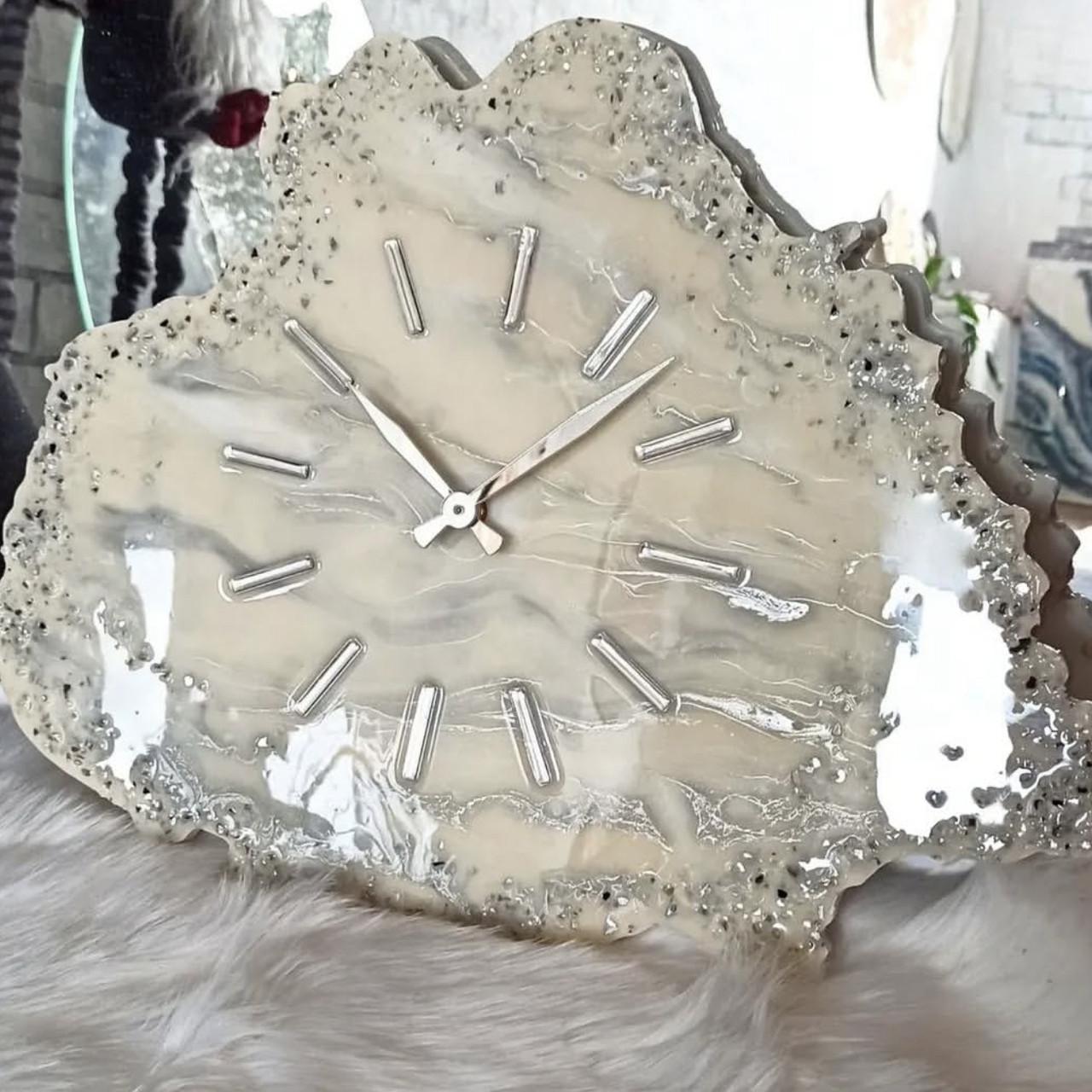 Часы настенные фигурные из эпоксидной смолы Срез камня 90х80 см