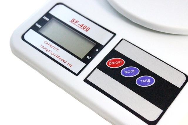 Весы кухонные Electronic Kitchen Scale SF-400 7 кг с дисплеем Белый (1031) - фото 3