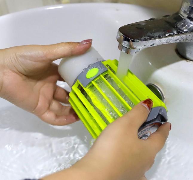 Уничтожитель комаров SUNROZ Killer Lamp M2 IP67 3в1 ловушка для насекомых + фонарь + сигнальная лампа 2200 мА - фото 7 Уничтожитель комаров SUNROZ Killer Lamp M2 IP67 3в1 ловушка для насекомых + фонарь + сигнальная лампа 2200 мА - фото 7