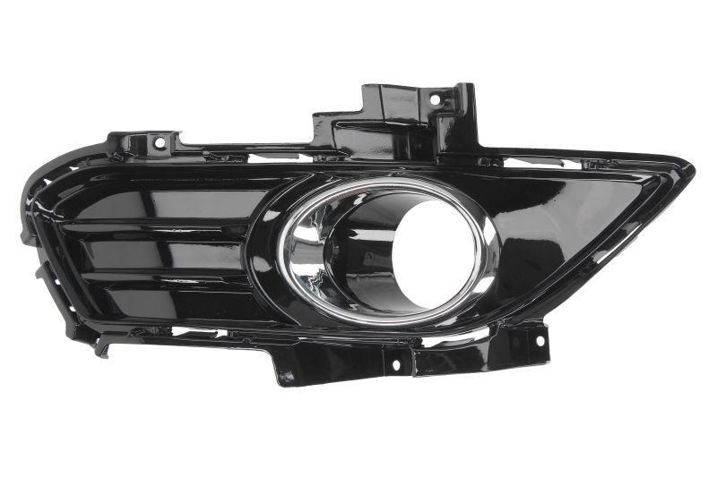 Решетка бампера AVTM Ford Mondeo 14-17 правая с отверстиями для противотуманок глянц Хром (2820 912)