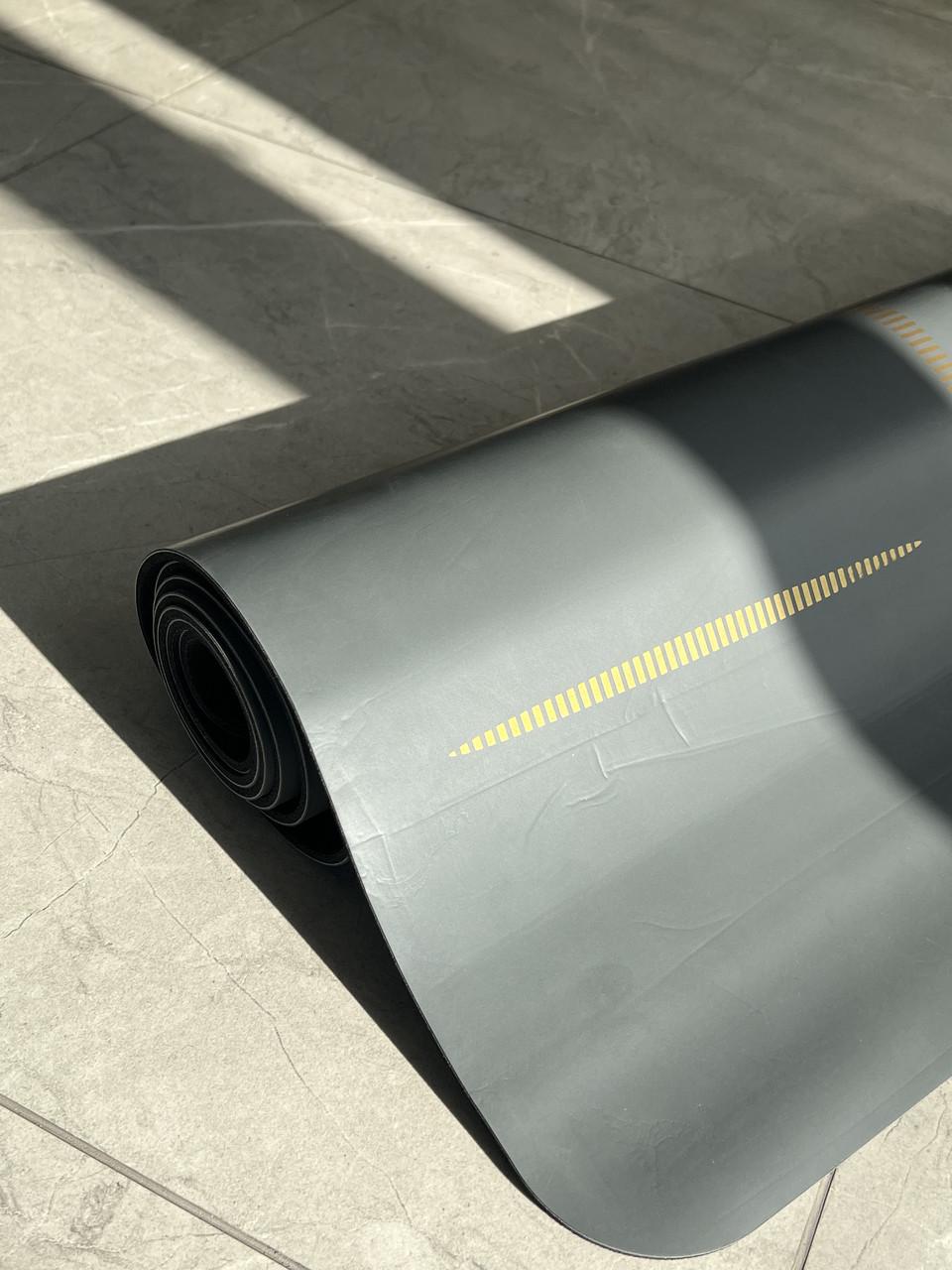 Коврик для йоги Lita Золотая разметка PU премиальный каучуковий 183х68х0,5 см Серый (13510861) - фото 4 Коврик для йоги Lita Золотая разметка PU премиальный каучуковий 183х68х0,5 см Серый (13510861) - фото 4