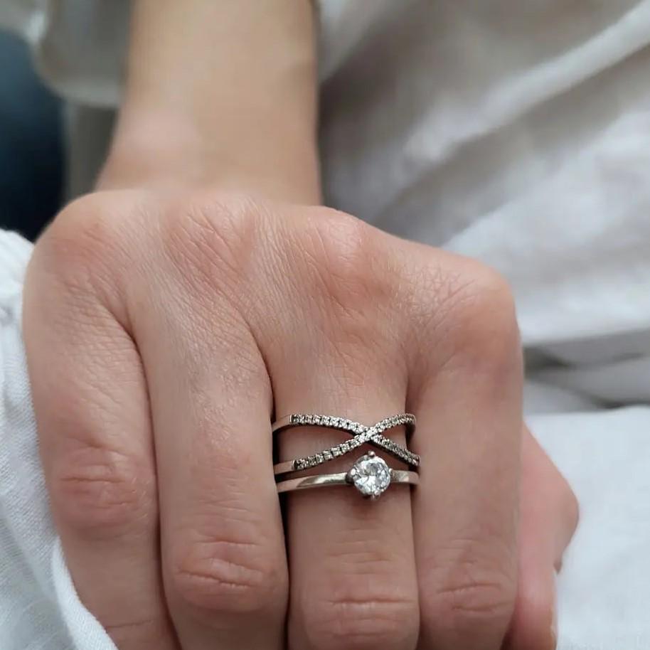 Кольцо с камнями Акцент р. 19