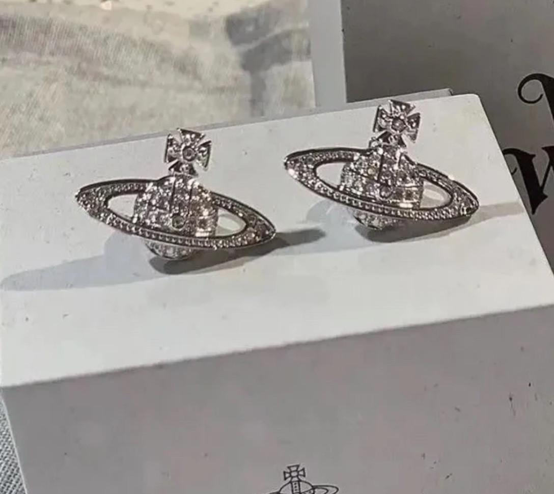 Серьги женские Vivienne Westwood Белый - фото 5 Серьги женские Vivienne Westwood Белый - фото 5