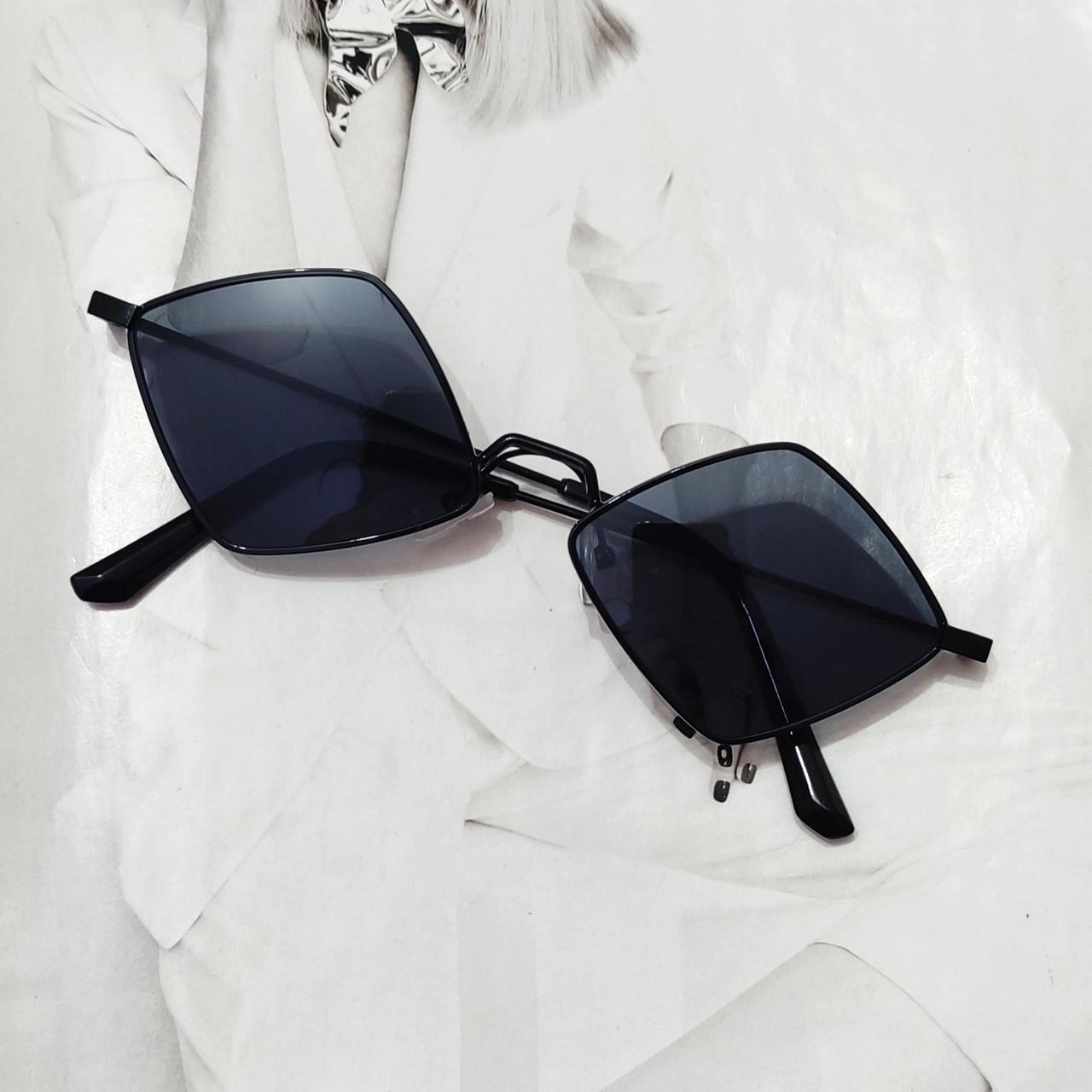 Очки ромбической формы Черный в серебре - фото 3 Очки ромбической формы Черный в серебре - фото 3