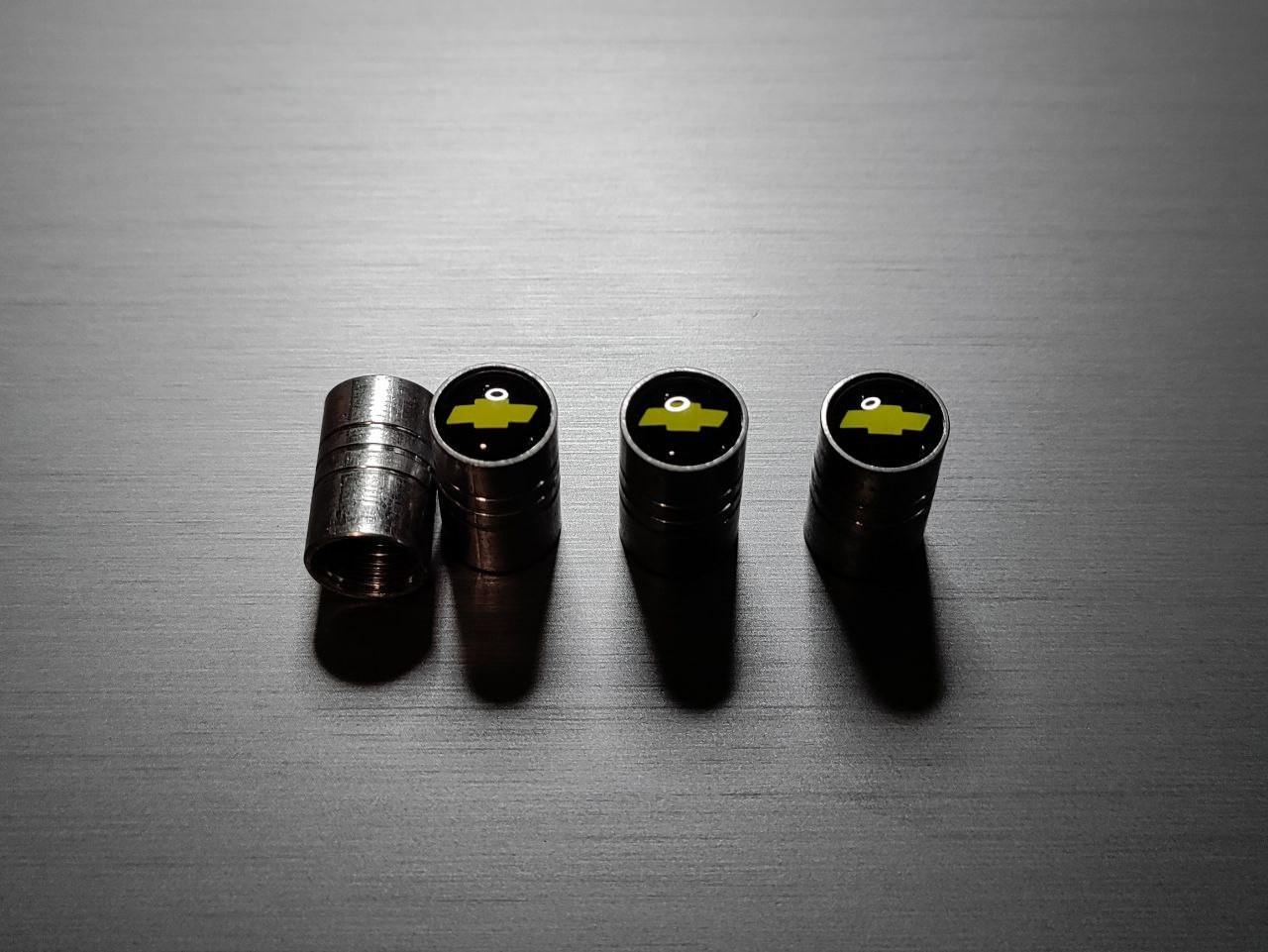 Колпачки на ниппель с логотипом CHEVROLET металлические (1932692415) - фото 1 Колпачки на ниппель с логотипом CHEVROLET металлические (1932692415) - фото 1