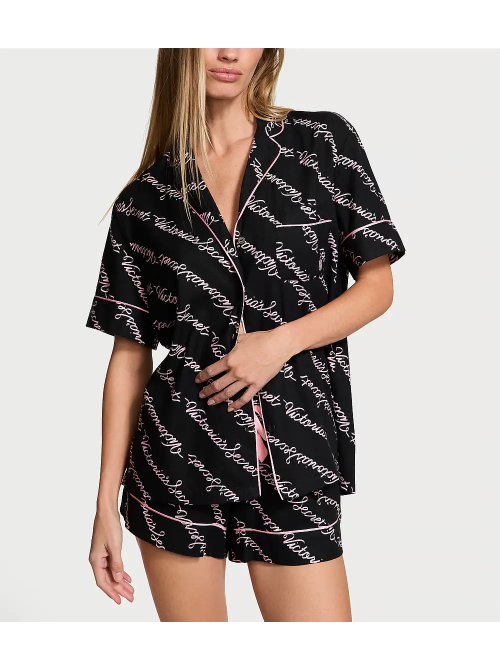 Піжама жіноча Victoria's Secret Flannel Short Pajama Set фланелева L Чорний з написами (23379757) Піжама жіноча Victoria's Secret Flannel Short Pajama Set фланелева L Чорний з написами (23379757)
