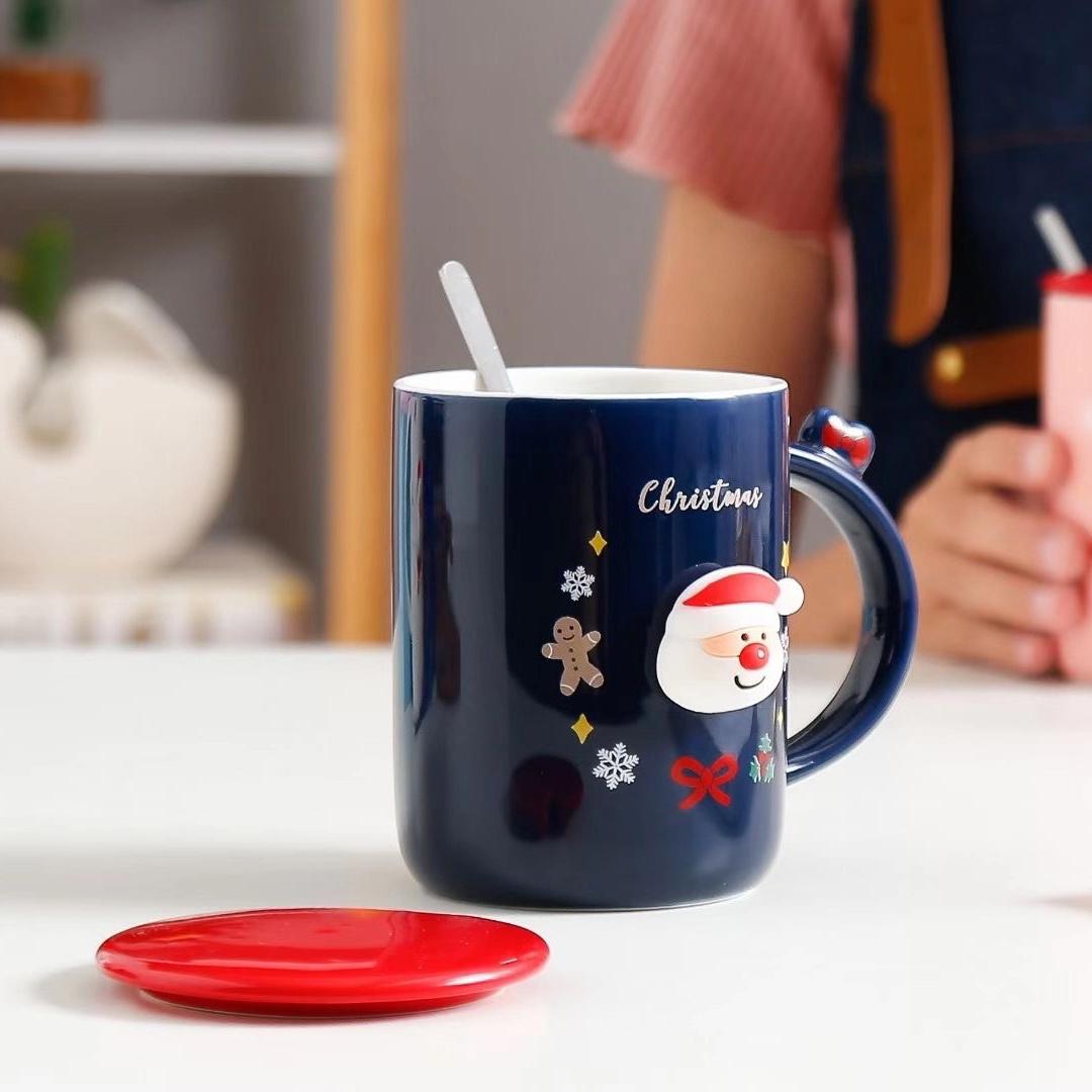 Чашка новогодняя с крышкой и ложкой Санта керамика 360 мл Синий - фото 2