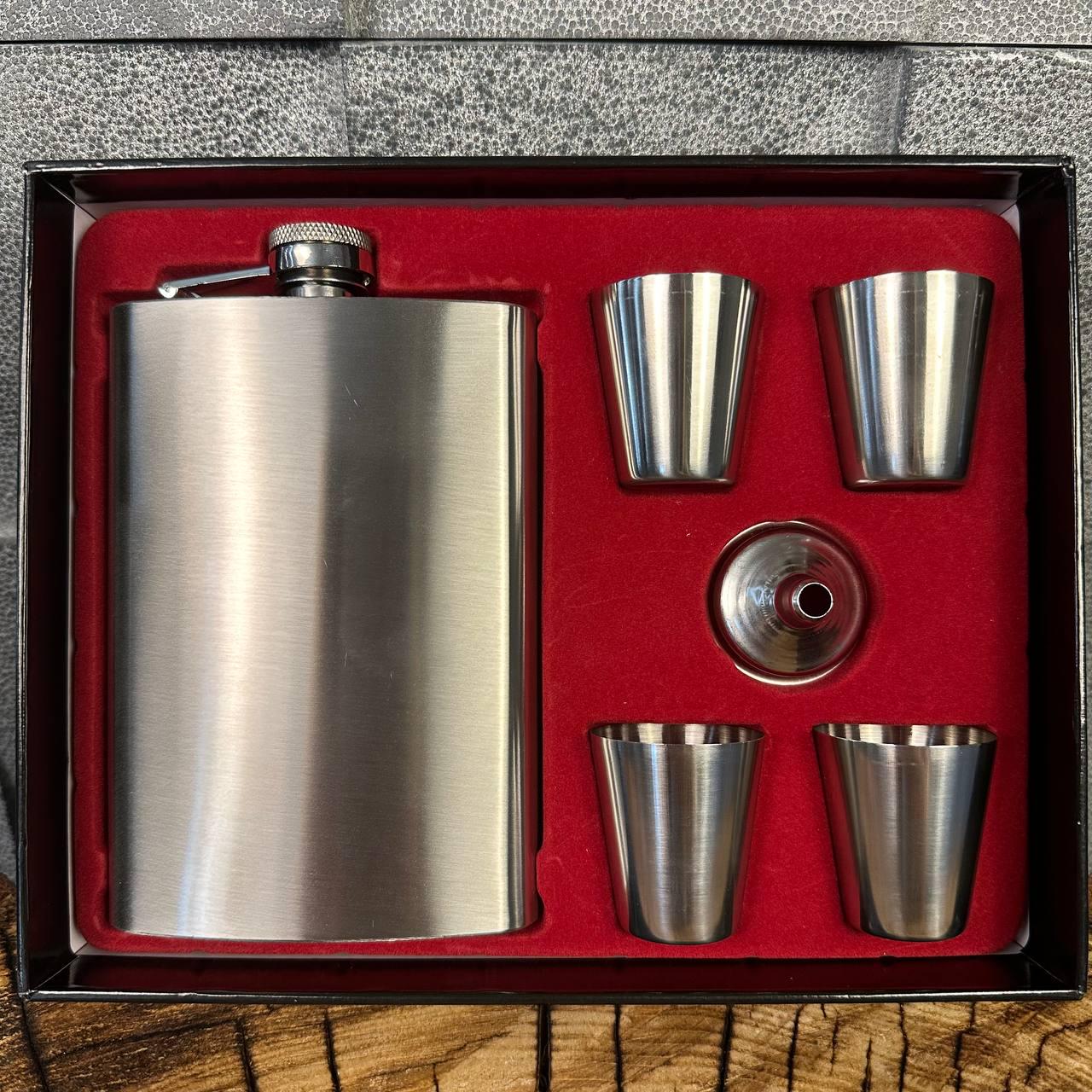 Набор фляга для алкоголя и 4 рюмки под гравировку в подарочной коробке - фото 7 Набор фляга для алкоголя и 4 рюмки под гравировку в подарочной коробке - фото 7