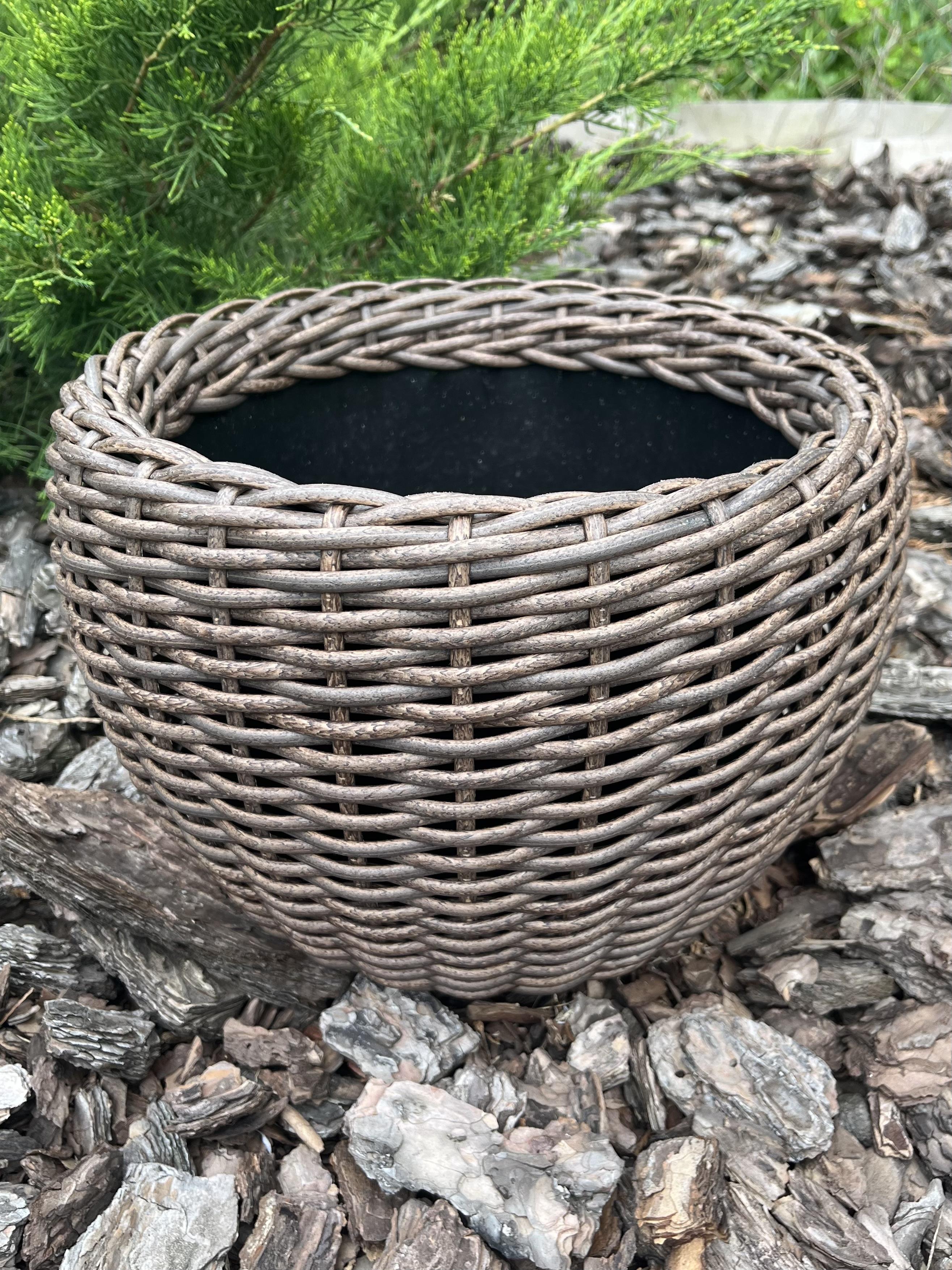 Кашпо для квітів зі штучного ротанга 12 л Фундук (27920830) - фото 1 Кашпо для квітів зі штучного ротанга 12 л Фундук (27920830) - фото 1