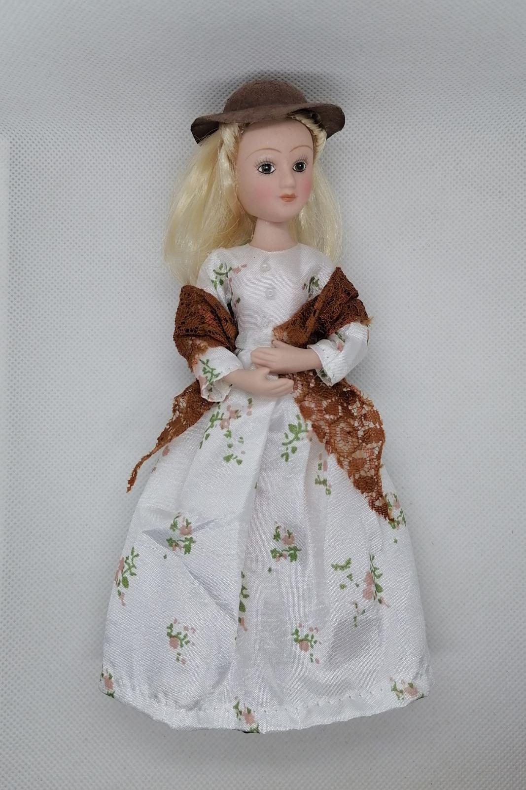 Кукла фарфоровая DeAgostini Дамы эпохи Дениза Бодю (DE-076) - фото 3 Кукла фарфоровая DeAgostini Дамы эпохи Дениза Бодю (DE-076) - фото 3