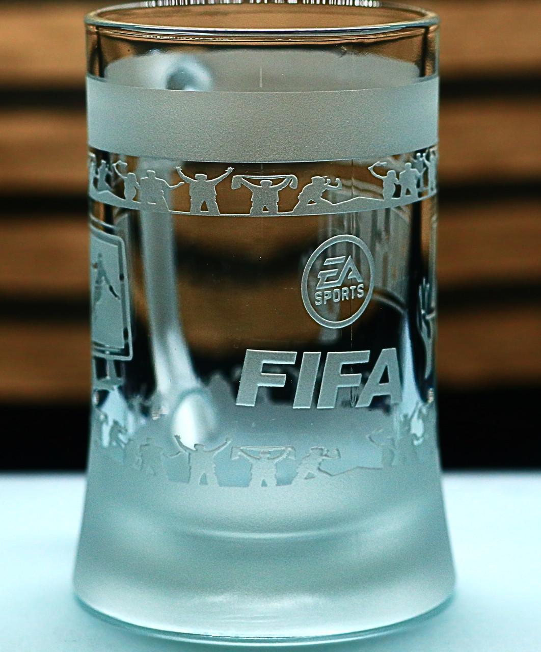 Подарочный пивной бокал с гравировкой FIFA 670 мл (2558210080)