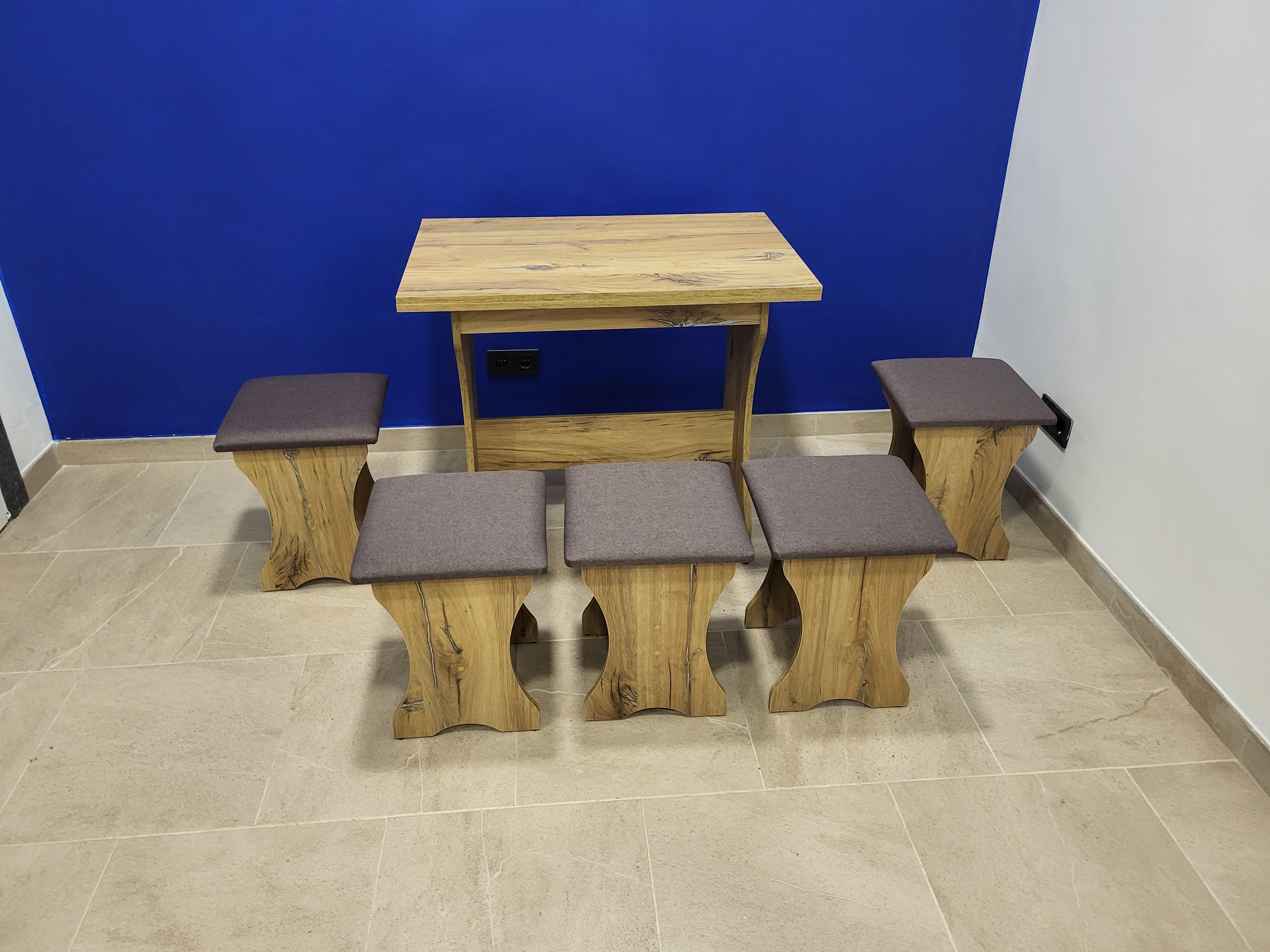 Стіл розкладний та 5 табуреток Сімейний Дуб Флагшток/Бонус Нова (S5T-DF-BN)