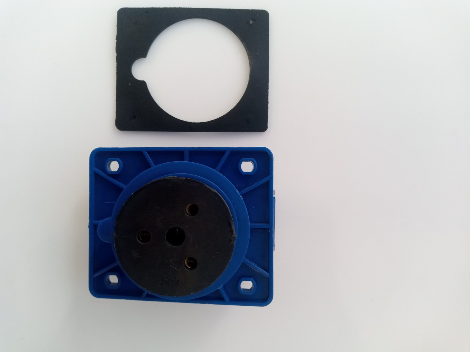 Гнездо врезное Lemanso LM2023 32А/3п 220-240V IP44 Синий (lm2023) - фото 3 Гнездо врезное Lemanso LM2023 32А/3п 220-240V IP44 Синий (lm2023) - фото 3